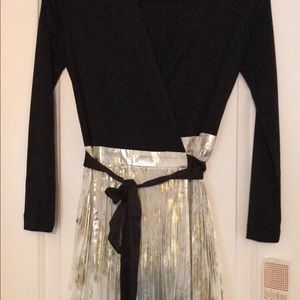 LuLaRoe Deanne Wrapping Dress